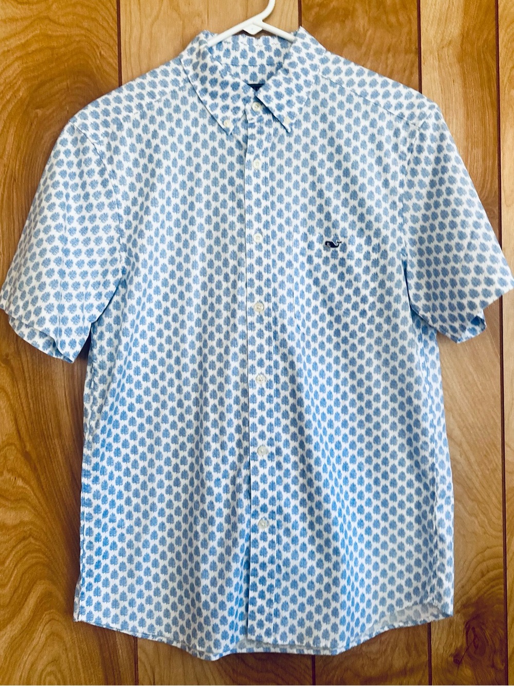 Vineyard Vines Light Blue & White Leaf Short Sleeve Button-Down Top size Small